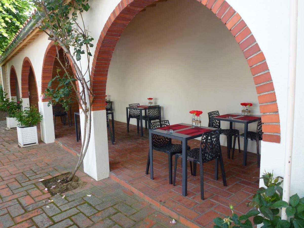 Logis Hotel L'Arche De Noe Екстериор снимка