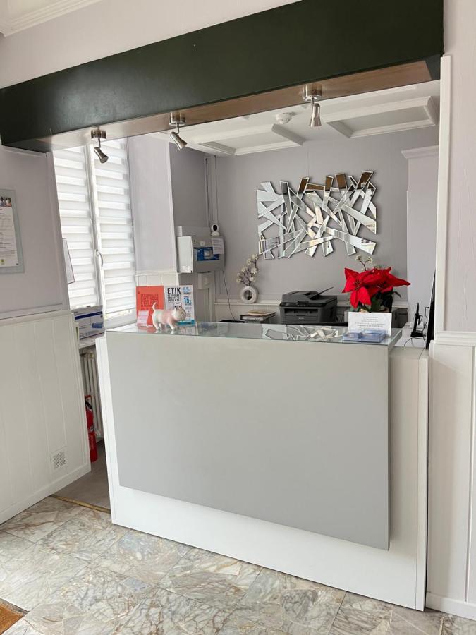 Logis Hotel L'Arche De Noe Екстериор снимка