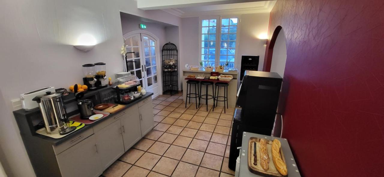 Logis Hotel L'Arche De Noe Екстериор снимка