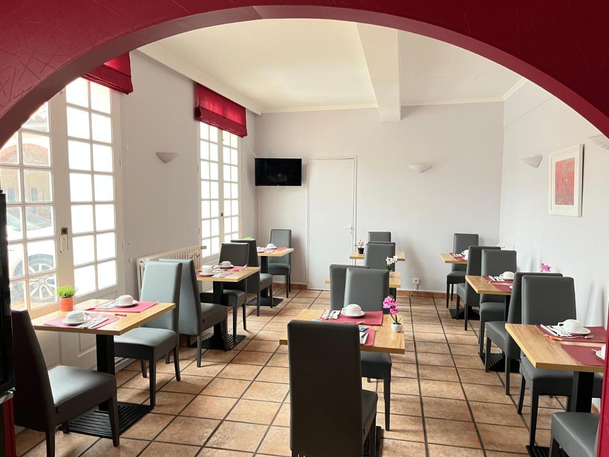 Logis Hotel L'Arche De Noe Екстериор снимка