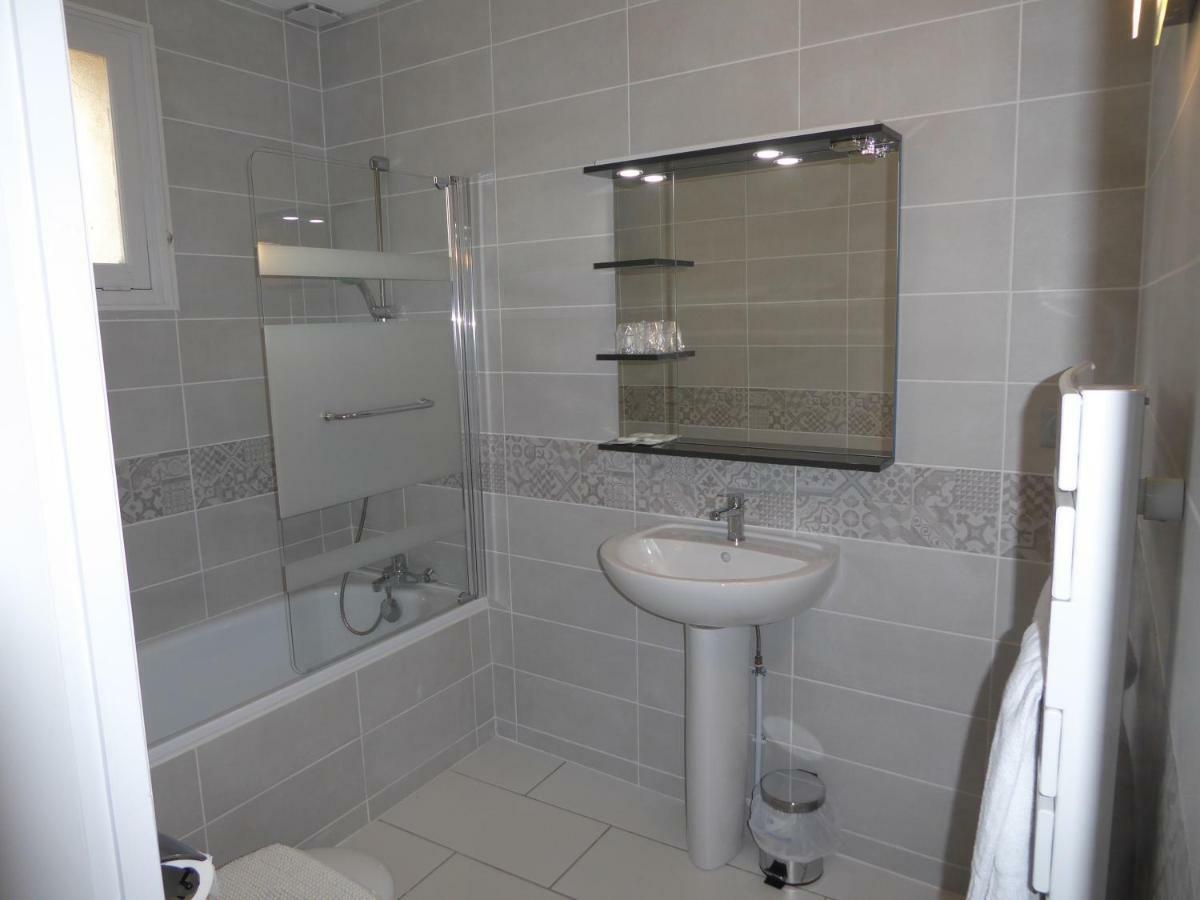 Logis Hotel L'Arche De Noe Екстериор снимка